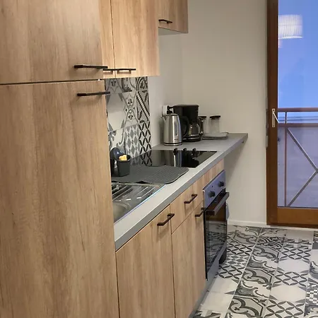 Renove, Central, Parking, 2 - Fr-1-584-338 Nancy