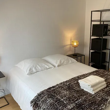 Renove, Central, Parking, 2 - Fr-1-584-338